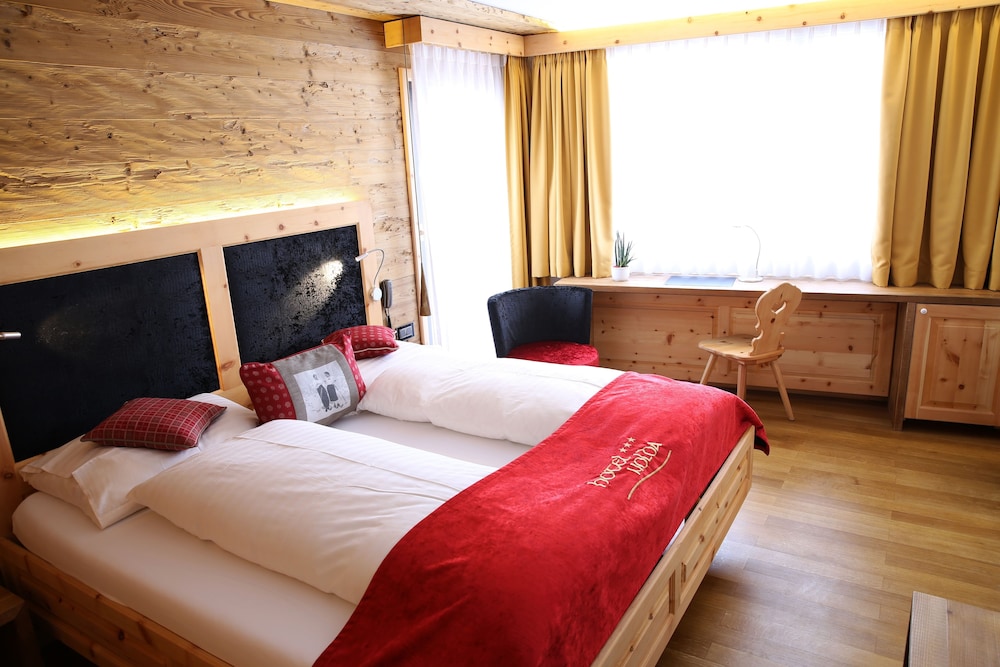 Nolda Hotel 16/69