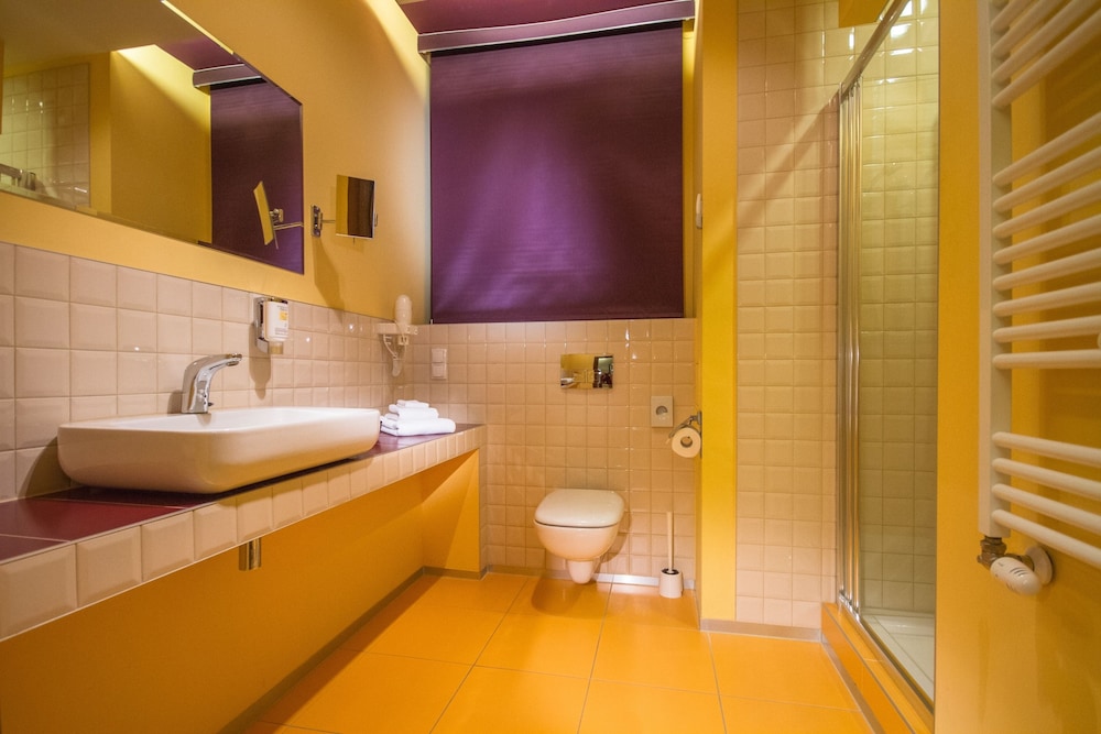 ROOM, QUADRUPLE, DOUBLE BED, SOFA