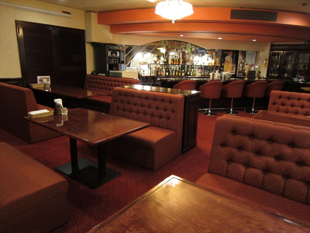 Sunrise Hotel 50/68