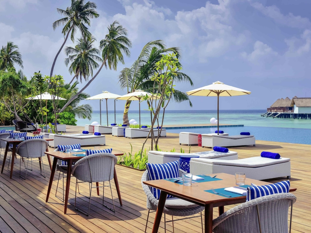 Mercure Maldives Kooddoo Resort 58/73