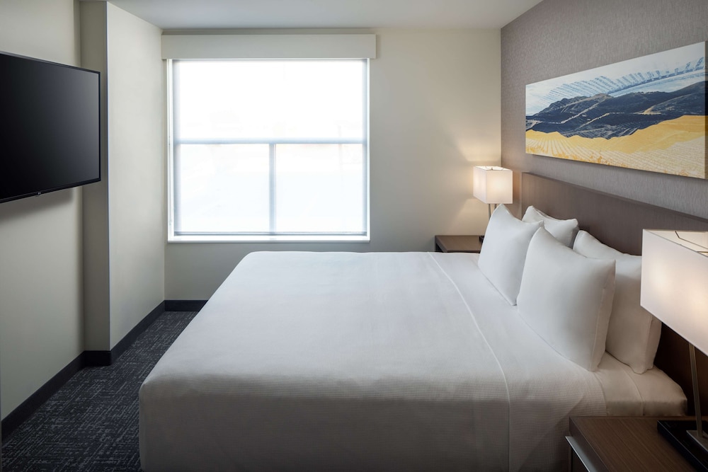 Hyatt House Vacaville 12/38