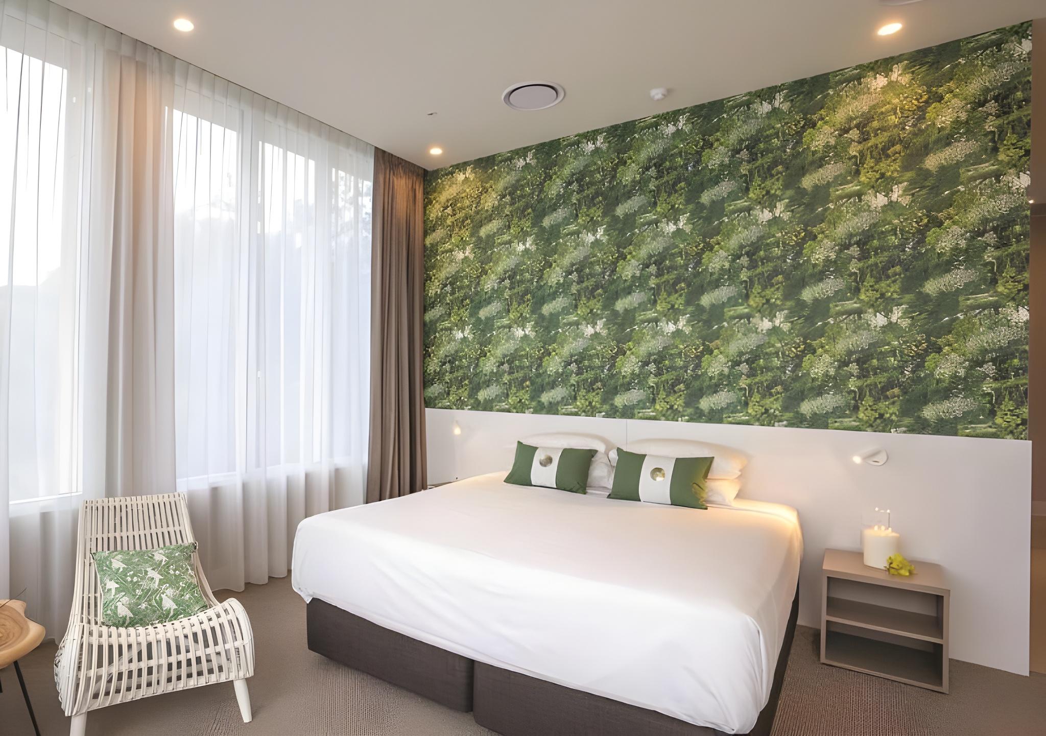 Tropical, Luxury