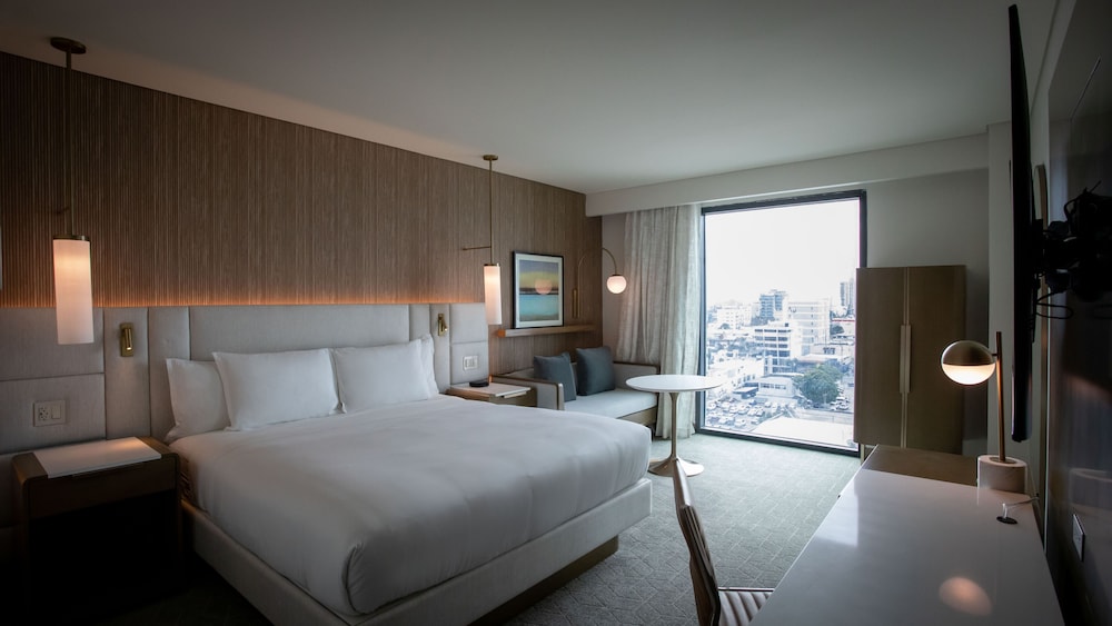 Courtyard By Marriott Santo Domingo Piantini 10/50