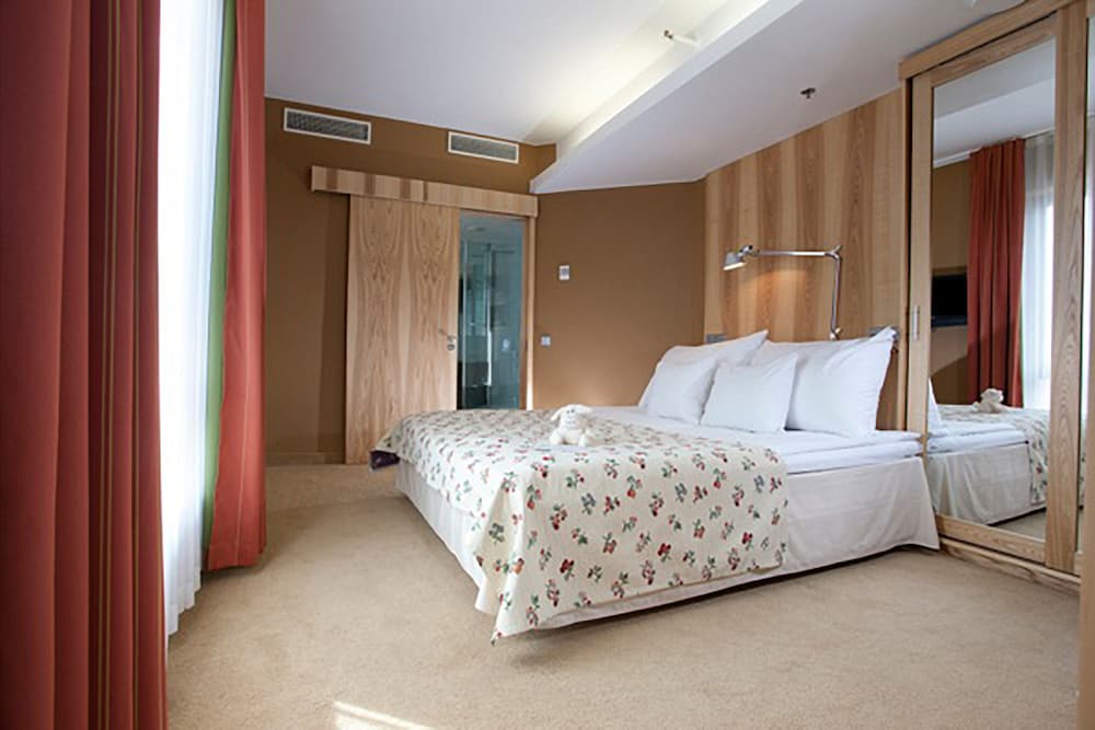 HESTIA HOTEL EUROPA 19/55