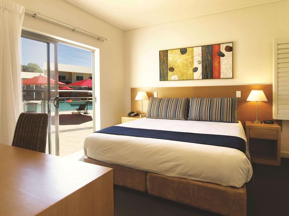 2 Bedrooms, Apartment, 2 King Beds, Pool Side