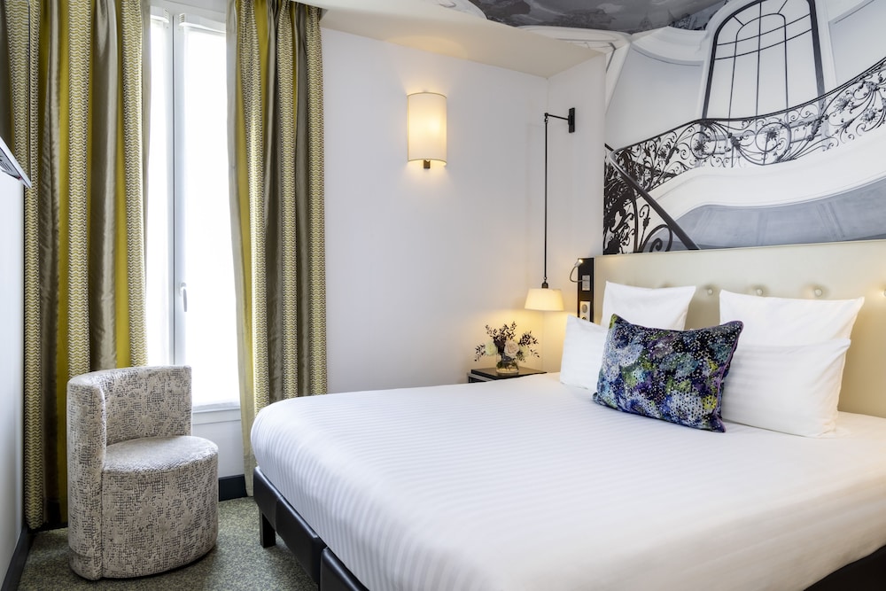 TRADITIONAL, DOUBLE OR TWIN BED