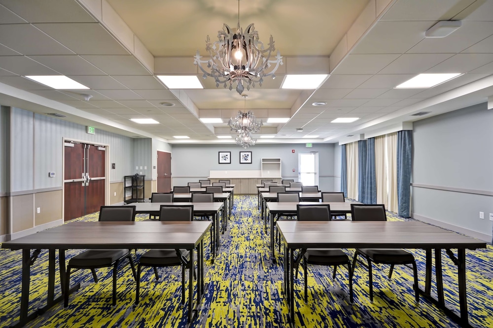 Homewood Suites by Hilton Orlando Theme Parks 48/55
