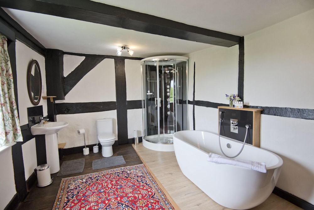 Lower Wythall B&B 10/50