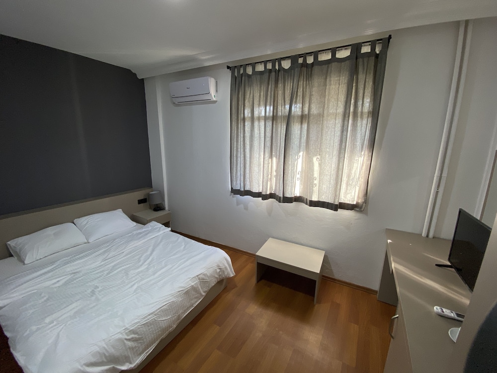 No 57 Suites 10/50