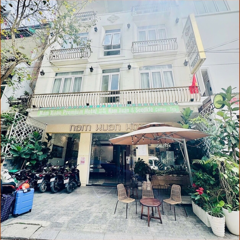 Nam Xuan Premium Hotel 3/68