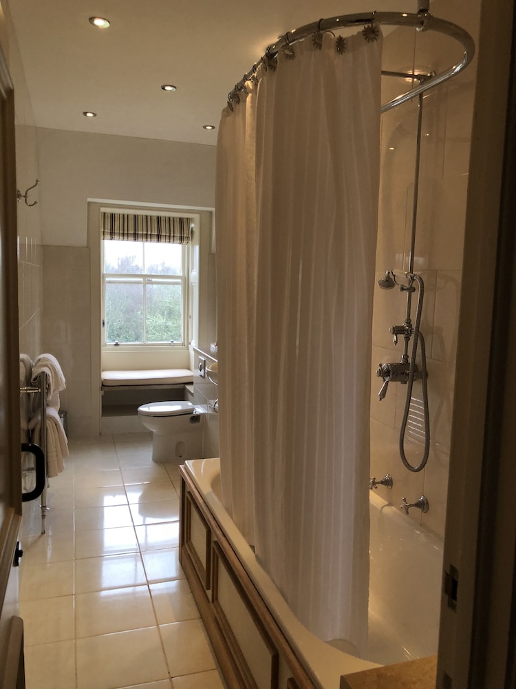 DRYBURGH ABBEY HOTEL 41/72