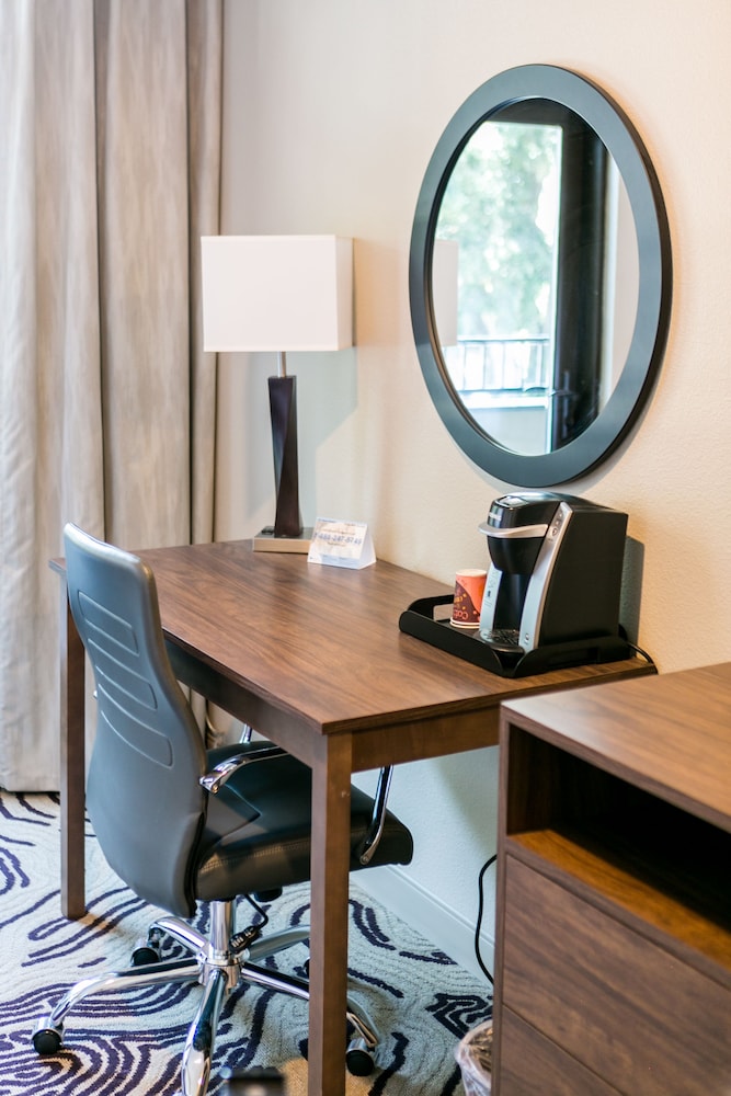 Hotel Siri Downtown - Paso Robles 47/53