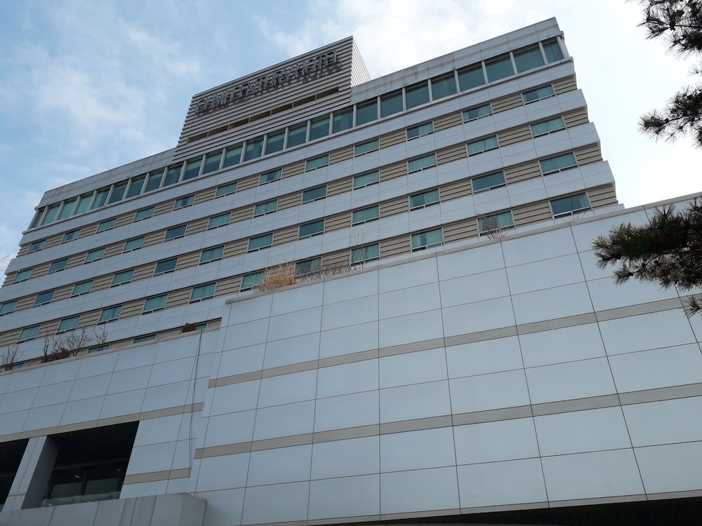 Gumi Century Hotel 4/50