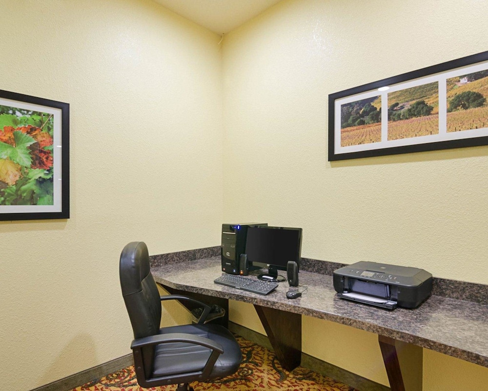 Comfort Inn Suites Orange Montpelier 47/55