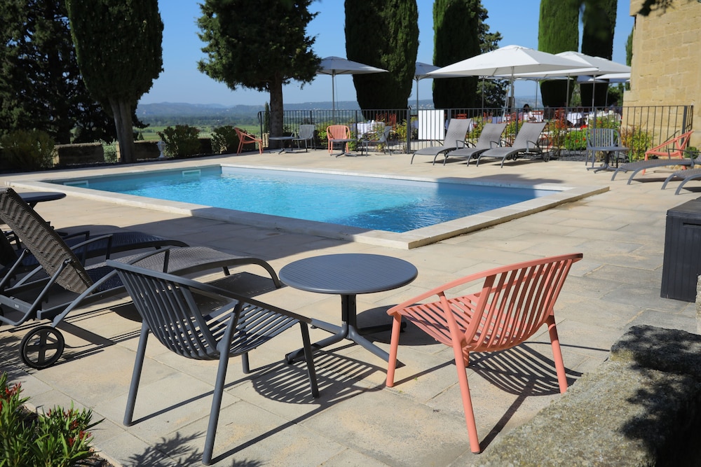 Host Du Chateau Des Fines Roches 37/40