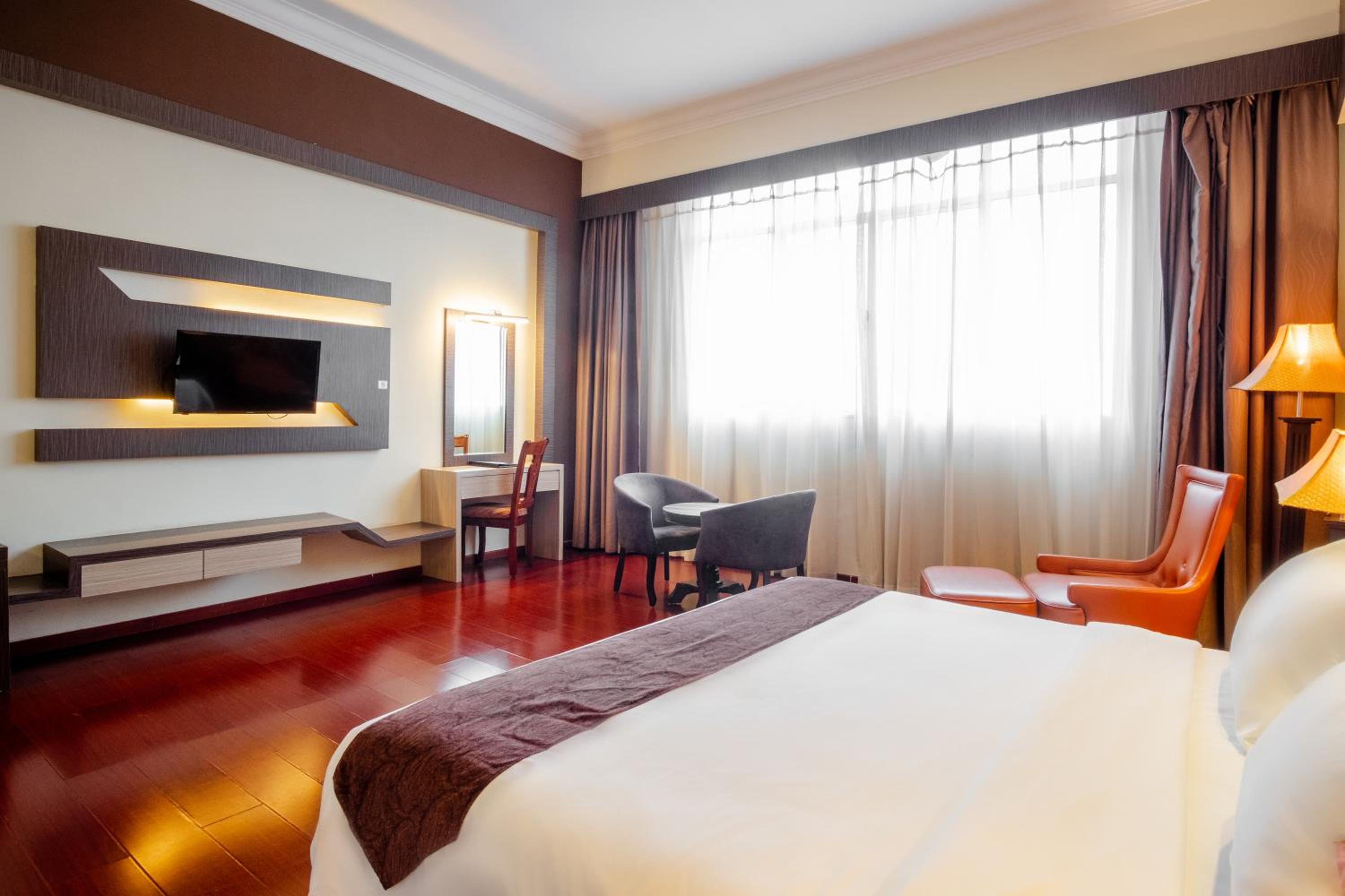 Deluxe, Double or Twin Bed, Golden View Hotel Batam 8/10