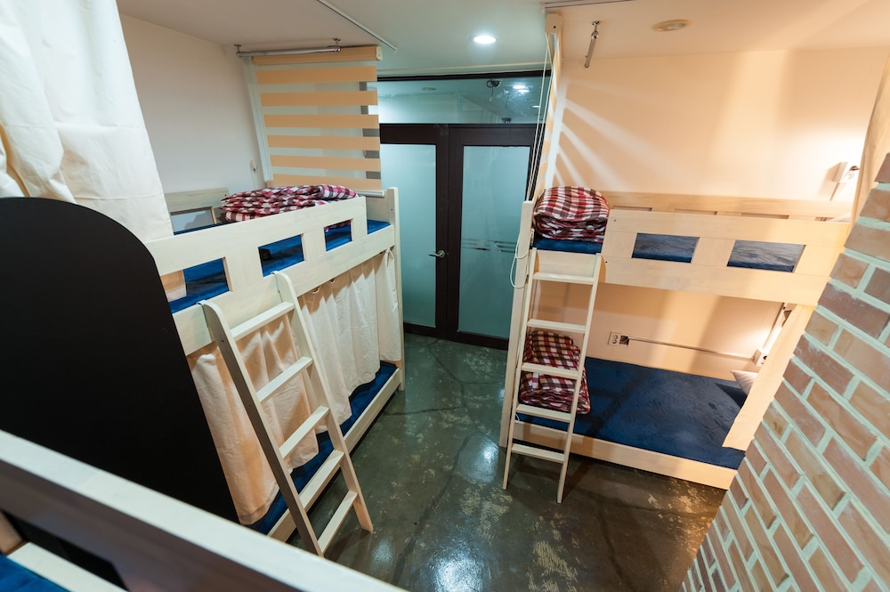Inno Hostel &amp; Pub Lounge Hongdae 47/65