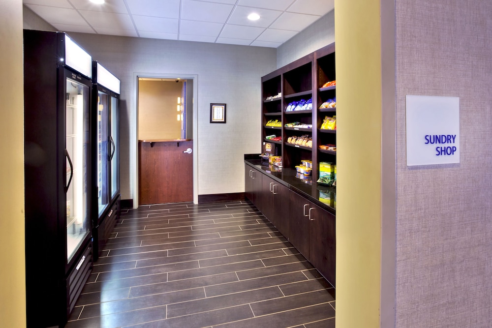 Holiday Inn Express Hotel Amp Suites Oak Ridge 6/46