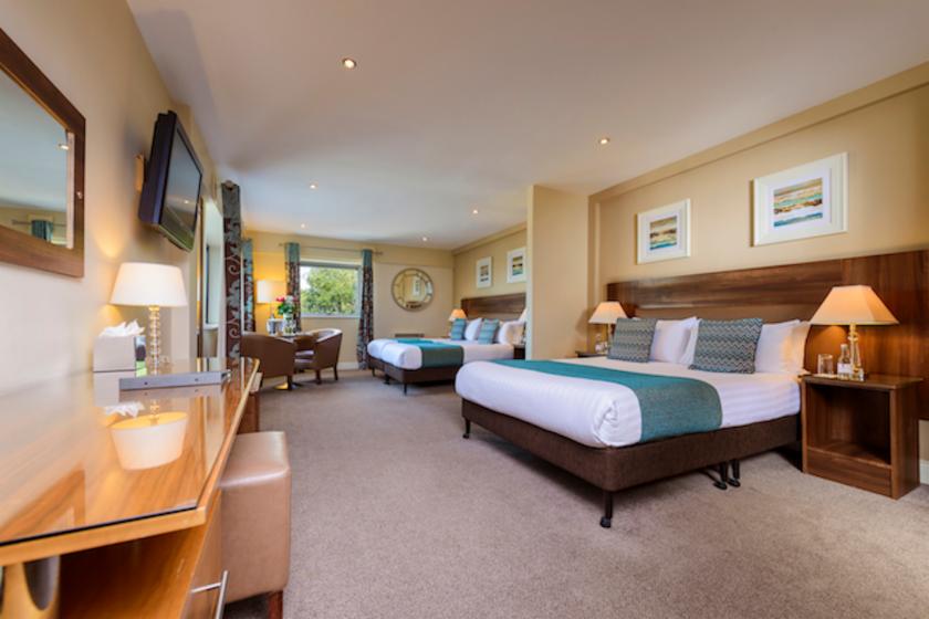 Scotts Hotel Killarney 8/55