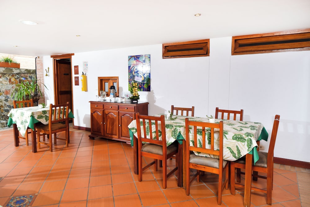 LA CAMPANA HOTEL BOUTIQUE 51/64