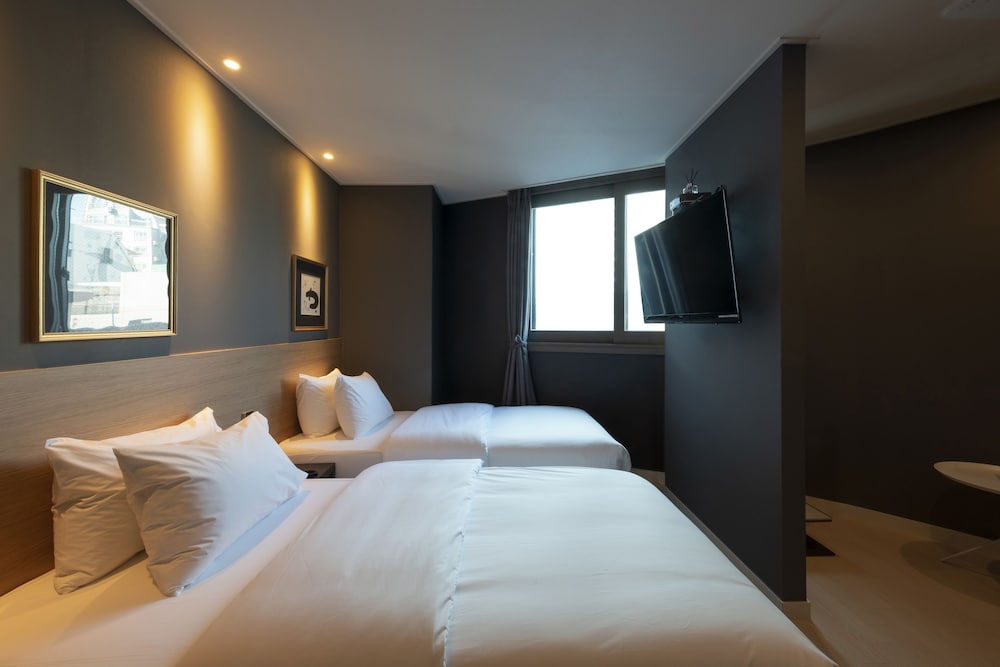 No.25 Hotel Nampo Daecheong 17/54