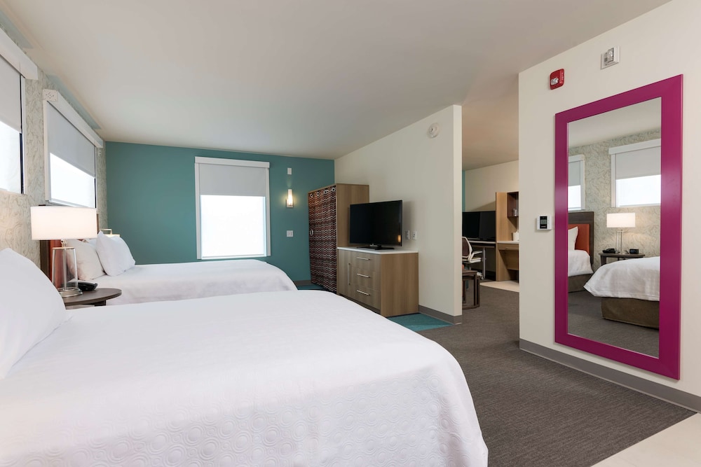 STUDIO, 2 QUEEN BEDS, ACCESSIBLE