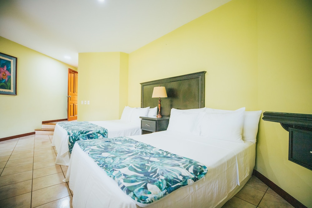 Papagayo Golden Palms Beachfront Hotel 18/65