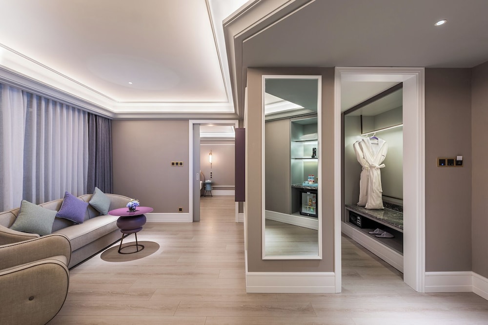 Mercure Nantong Downtown 42/65
