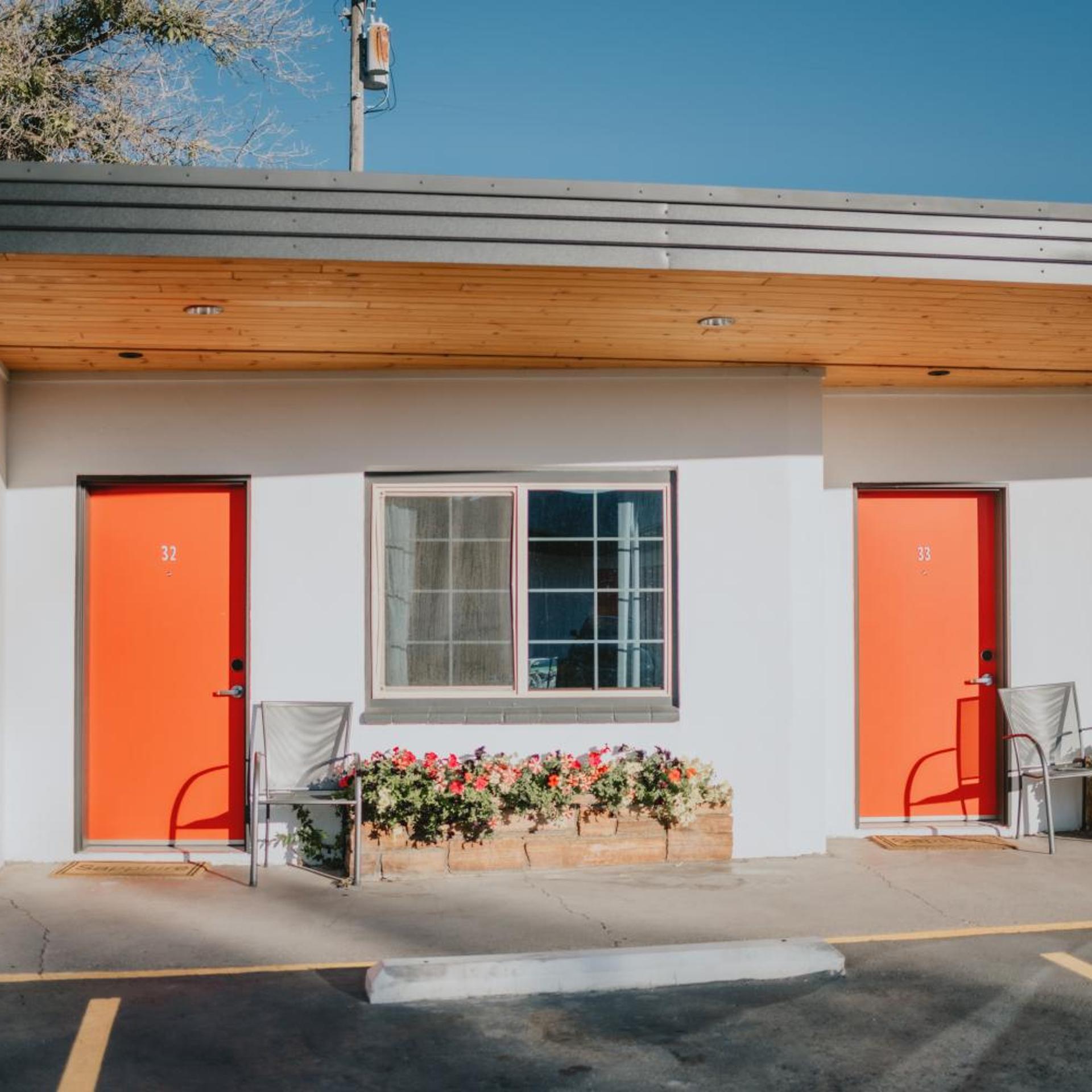 The Sapphire Motel 2/50