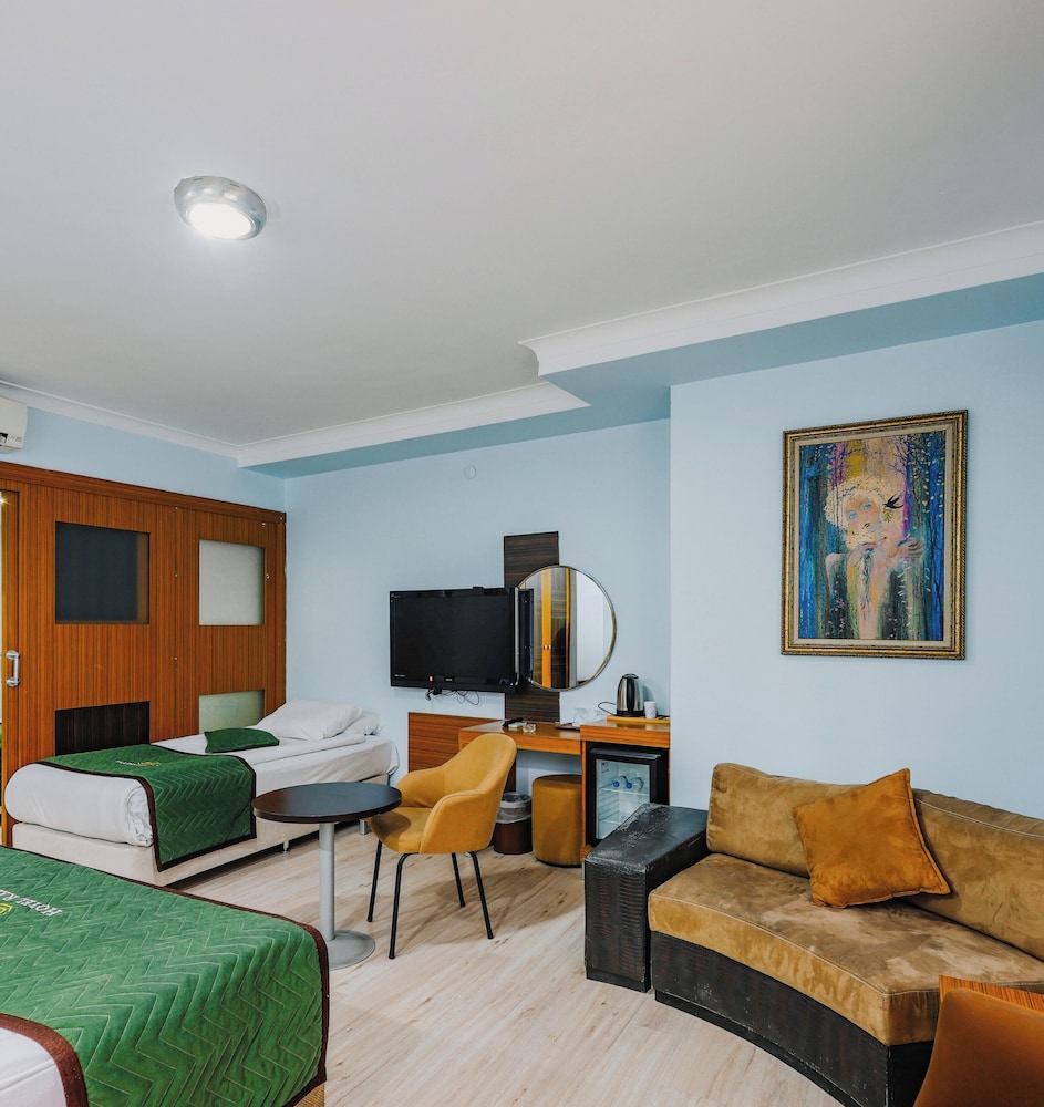 Rabis Hotel 30/45