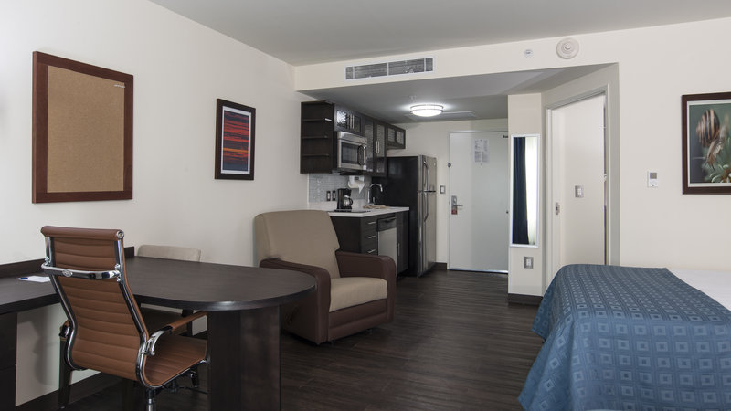 CANDLEWOOD SUITES QUERETARO JURIQUILLA 53/71