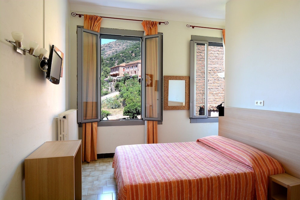 Hotel Colombo 8/34