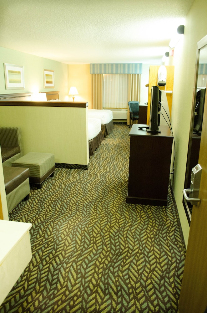 Fireside Inn & Suites 73/88