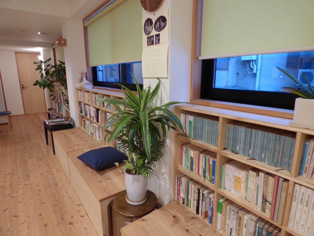 Guesthouse Hyakumanben Cross 24/50