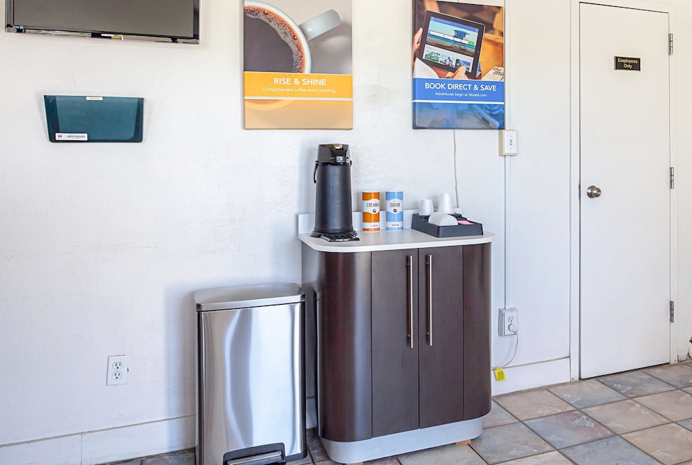 Americas Best Value Inn Bangor 4/43
