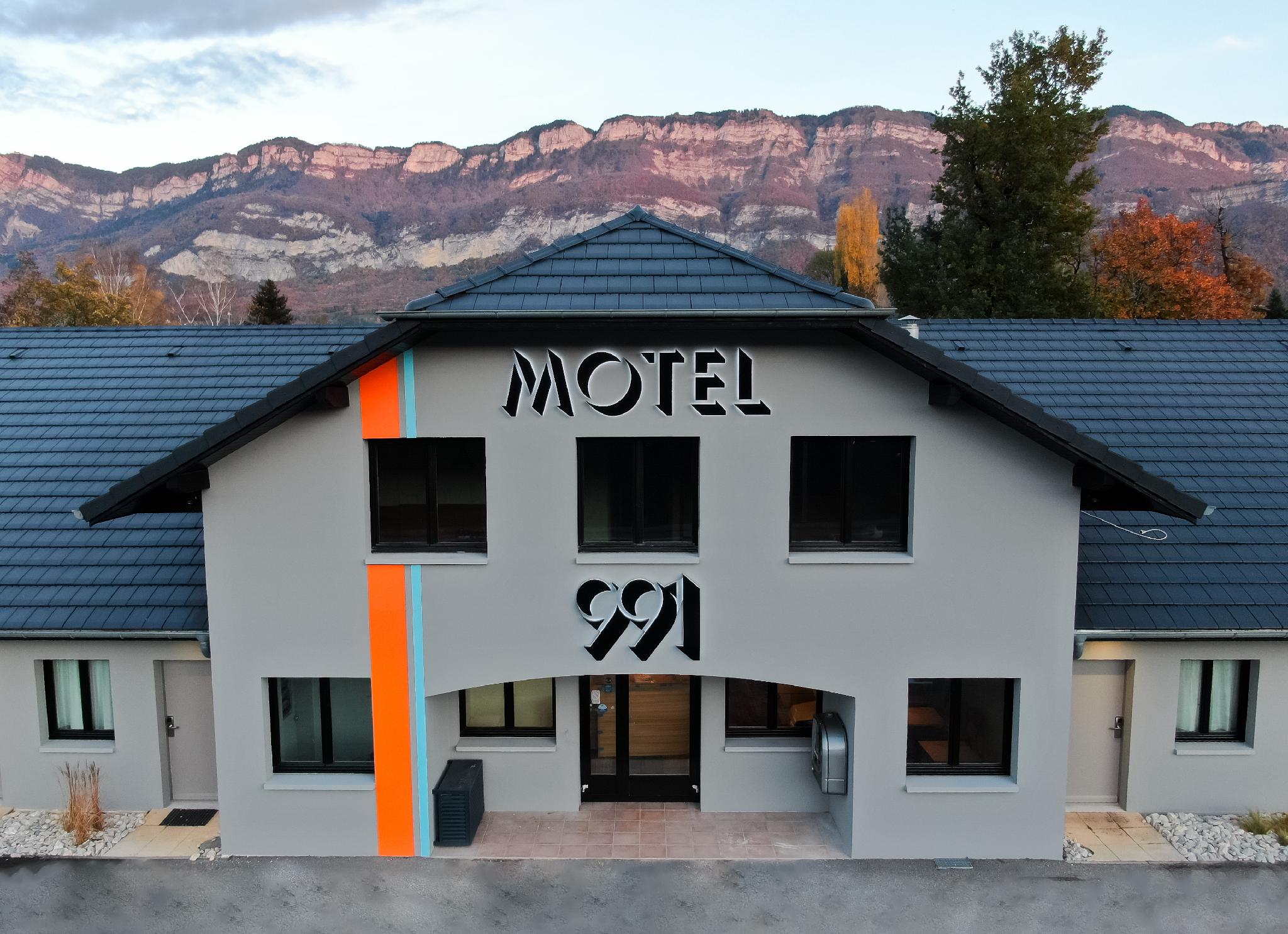 Motel 991 3/25
