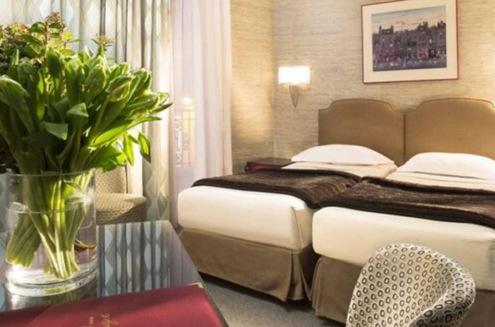 Hotel Delavigne 34/64