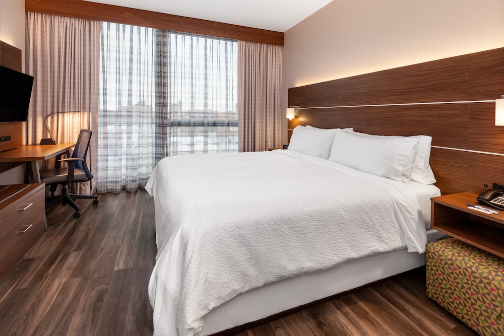 Holiday Inn Express NYC Brooklyn - Sunset Park 13/52