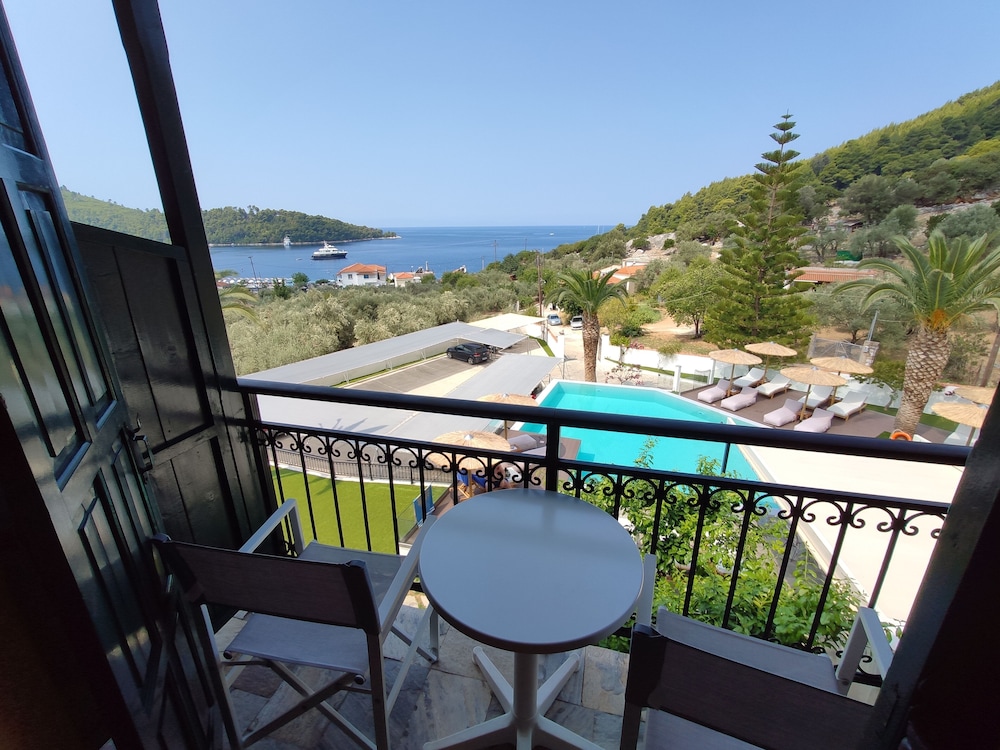 Panormos Beach 40/50