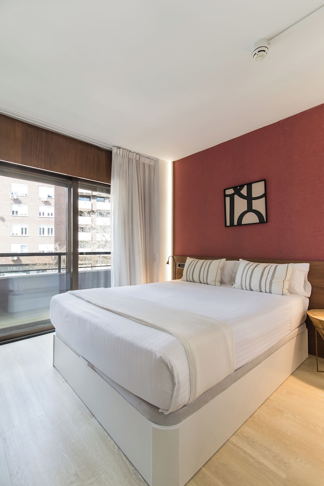 ECONOMY, DOUBLE BED
