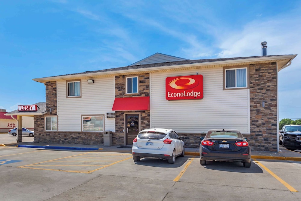 Econo Lodge Hays I-70 51/54