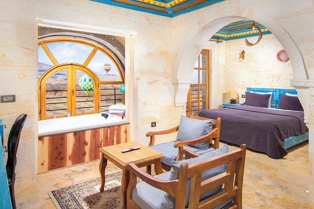 Moonstone in Cappadocia 32/47