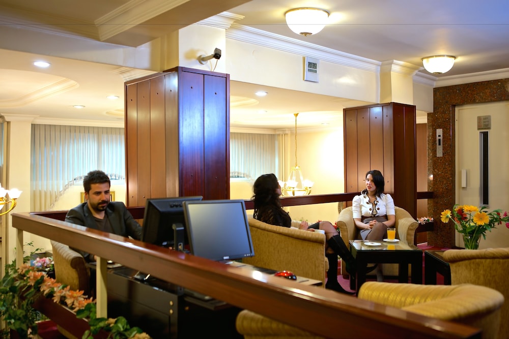 Hotel Mithat 48/60