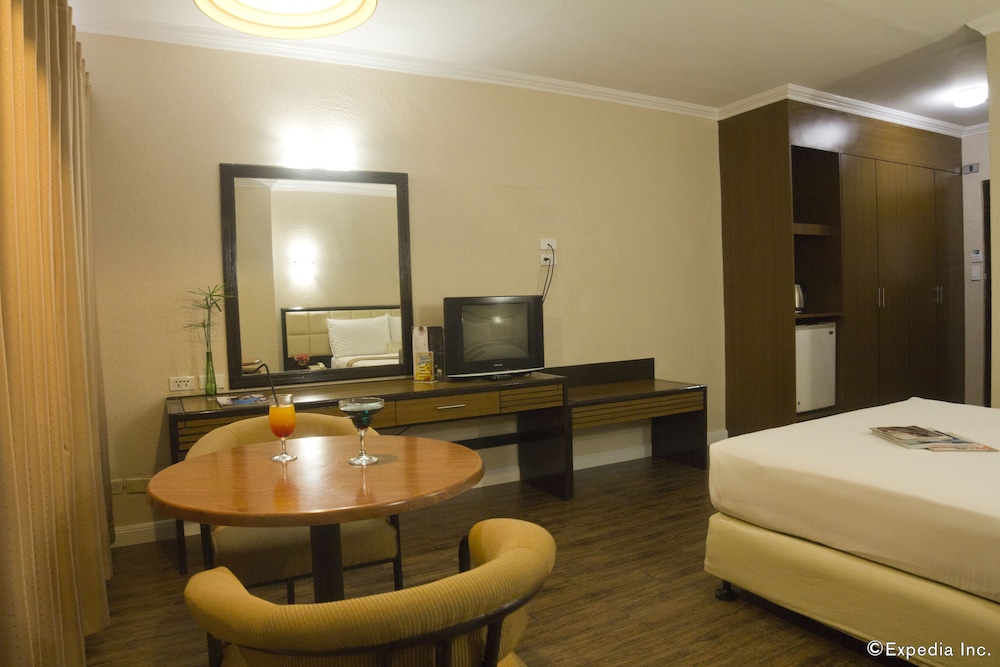 Rothman Hotel 44/62