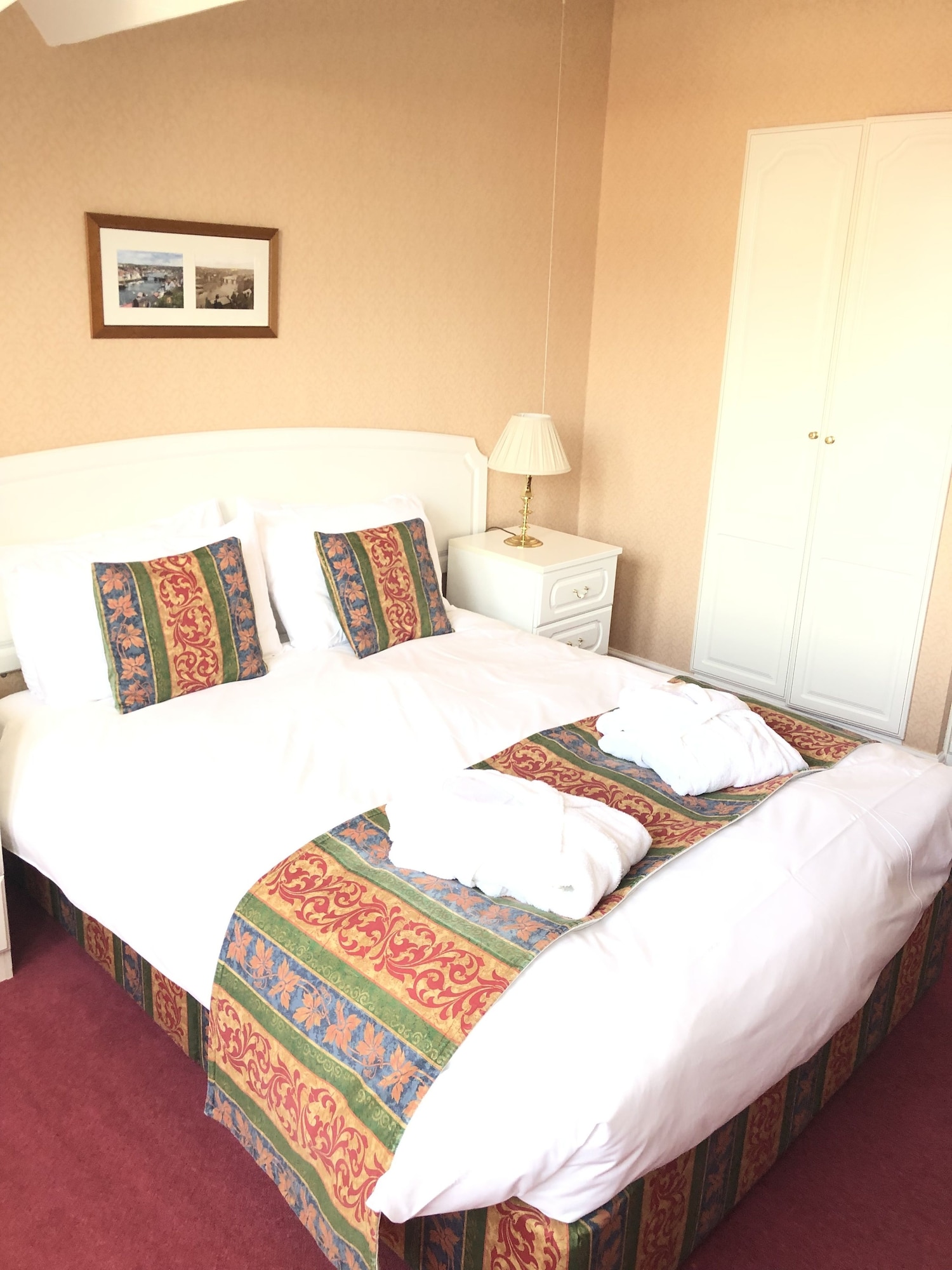 Deluxe, Double Bed