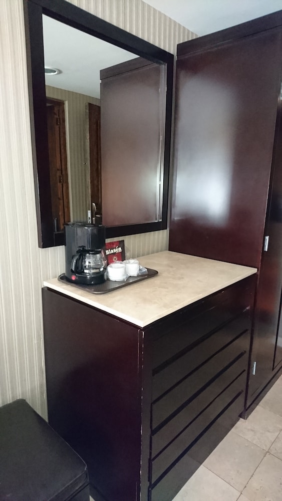 Hotel Gobernador 43/49