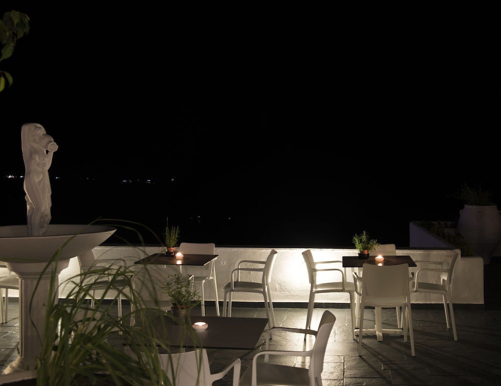 Kastro Suites 62/78
