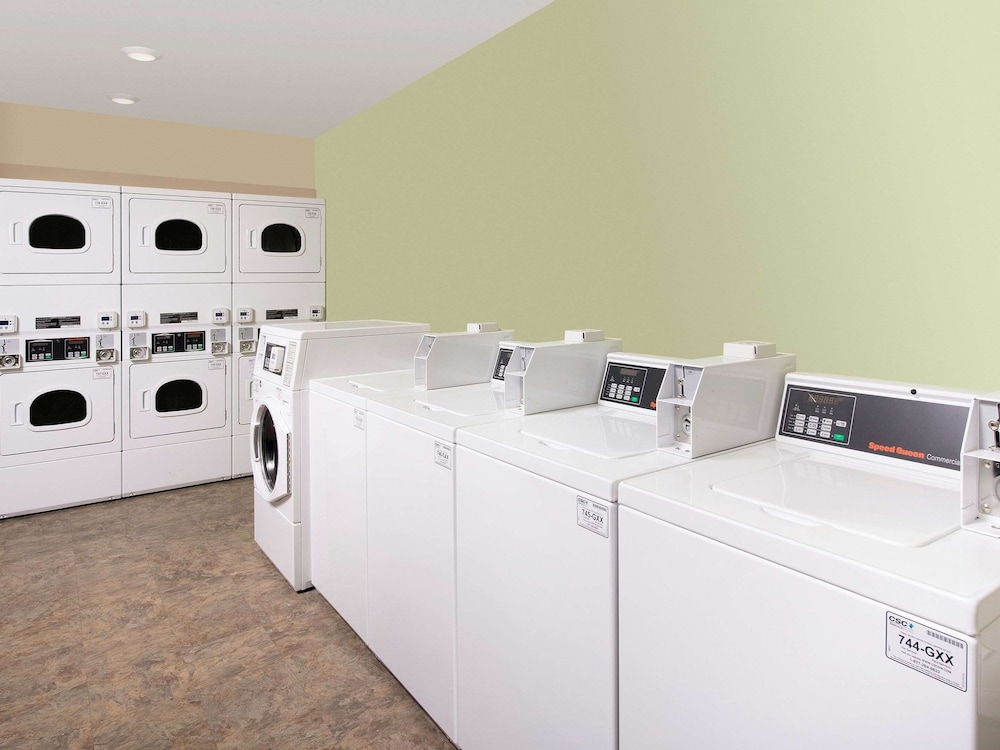 WoodSpring Suites Atlanta McDonough 34/39