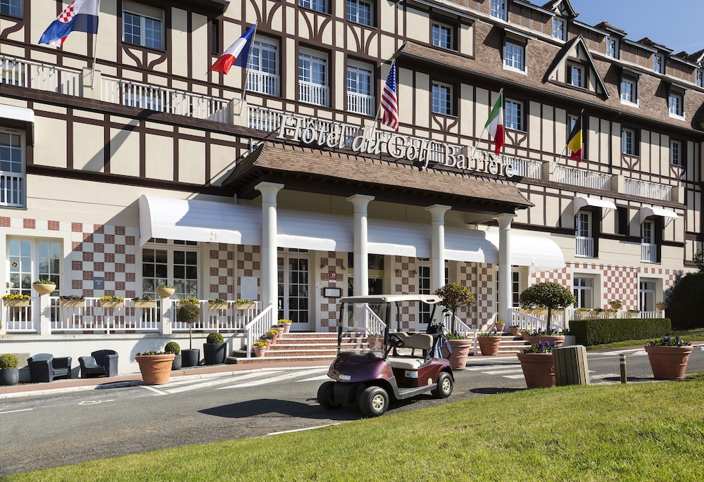 Hotel Barriere L Hotel Du Golf 63/75