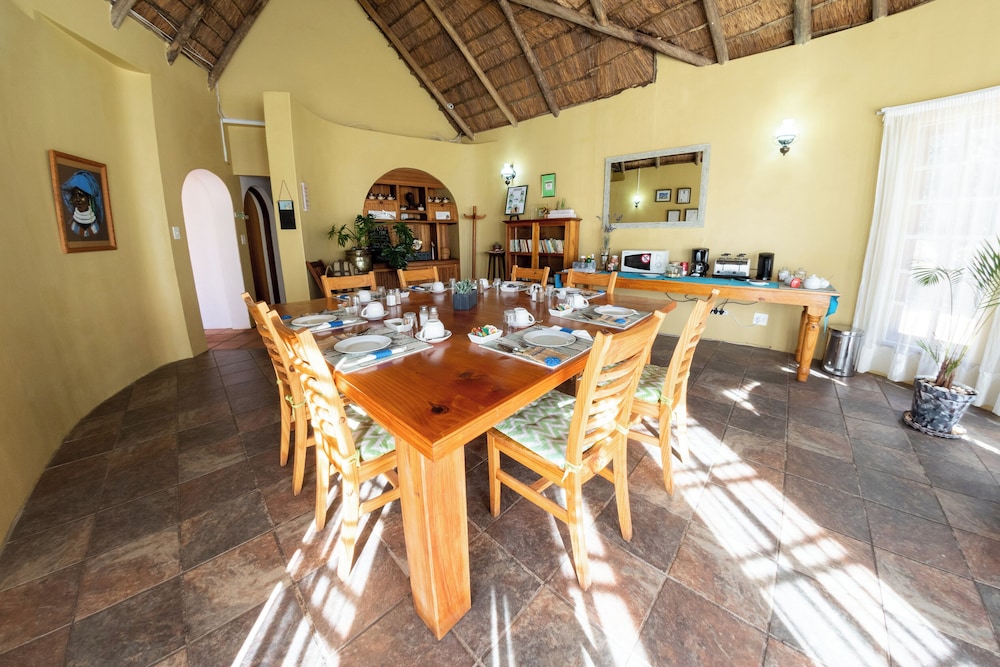 Maclear Manor 21/31